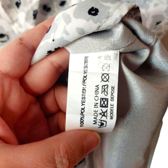 LUC&CE Floral Romper Flutter Sleeve Tie Bosom Jumpsuit Playsuit Sz S - Picture 7 of 15